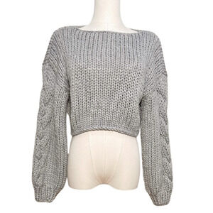 Hera Collection Gray Cropped Chunky Cable Knit Drop Shoulder Sweater Large